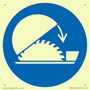 Mandatory: Use table saw adjustable guard